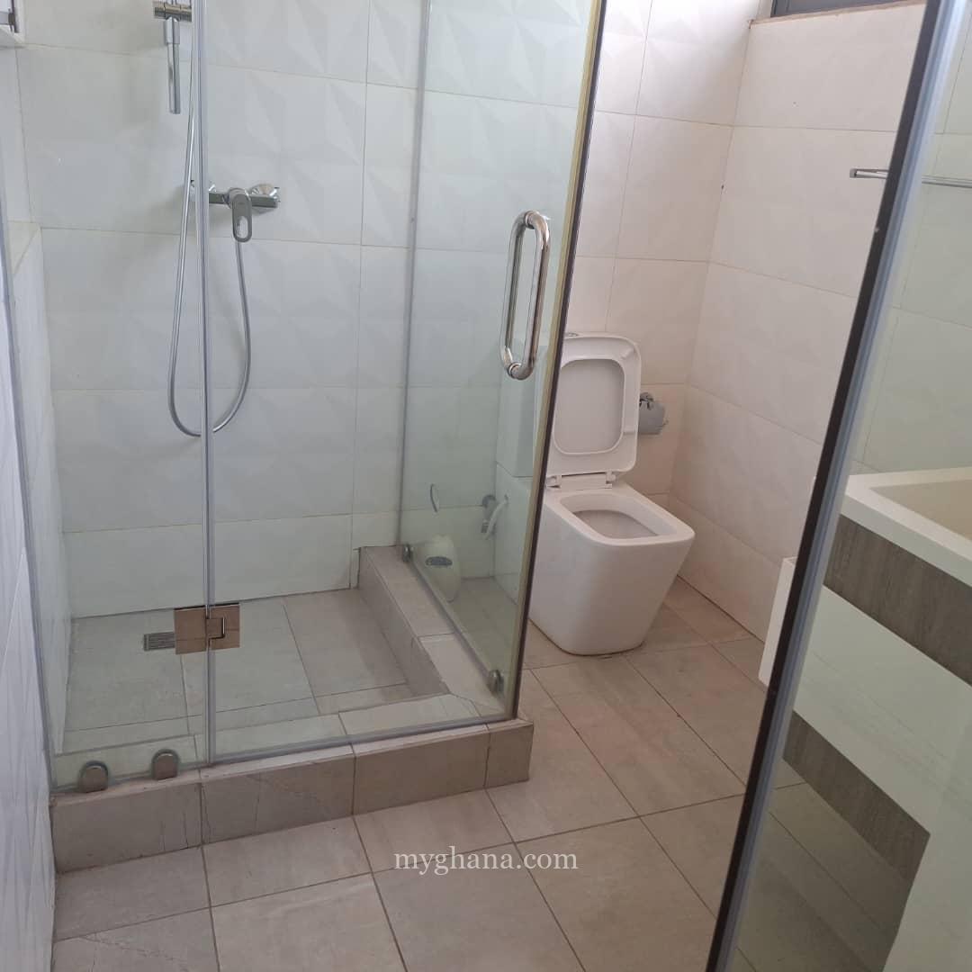 4 bedroom townhouse for rent at Abelemkpe in Accra