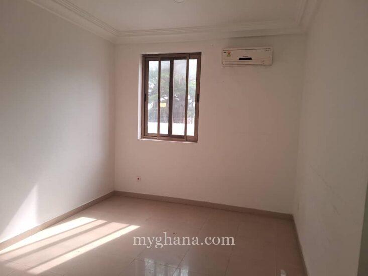 4 bedroom house with swimming pool to let at East Legon, Accra