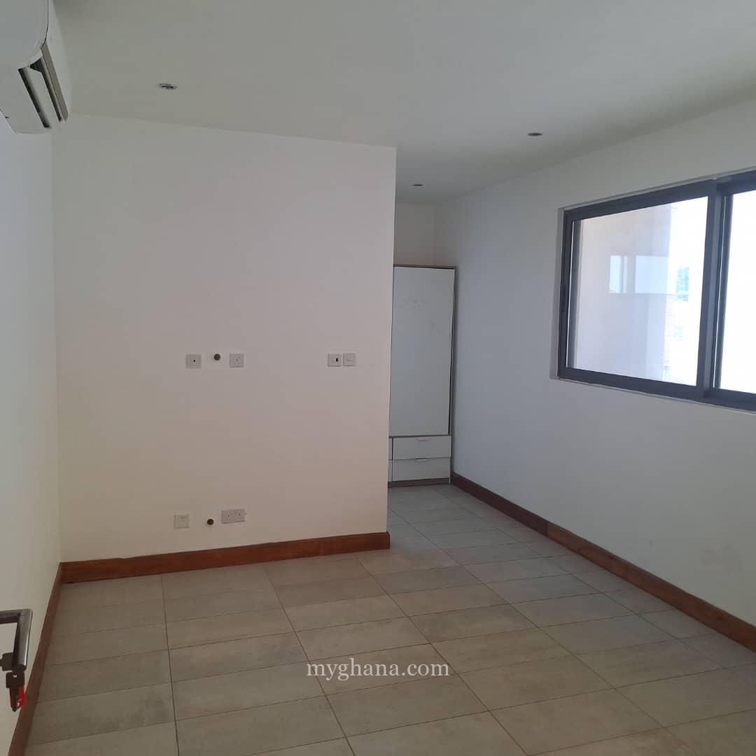 4 bedroom townhouse for rent at Abelemkpe in Accra