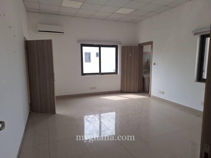 An executive office facility to let at Airport Residential Area