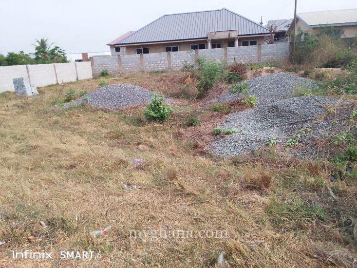 Registered Land for sale at Dawhenya
