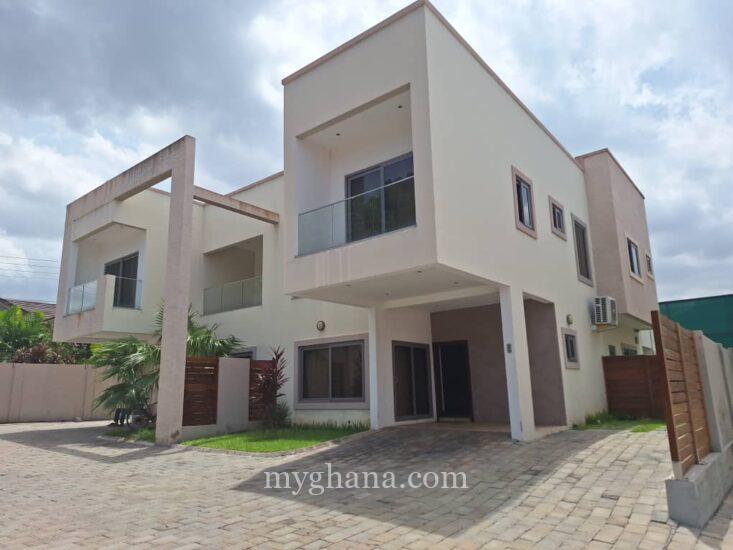 Furnished 3 bedroom townhouse to let at Cantonments, Accra