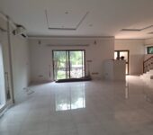 6 bedroom townhouse to let at Cantonments near the Japan Embassy