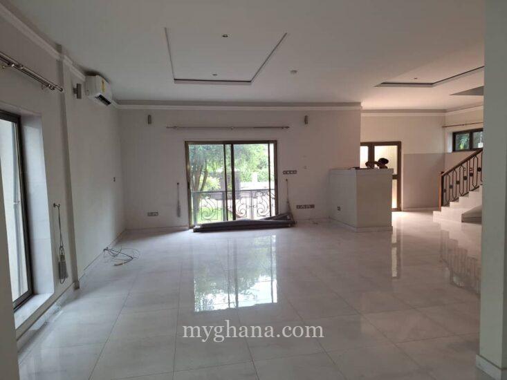 6 bedroom townhouse to let at Cantonments near the Japan Embassy