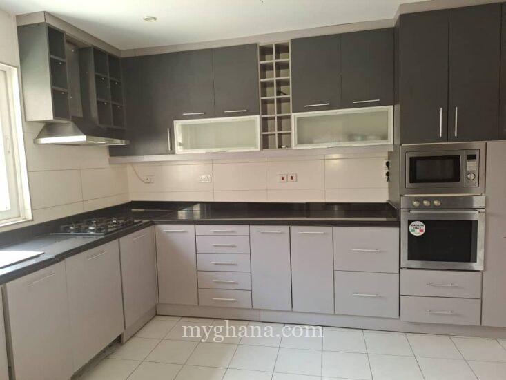 3 bedroom townhouse to let at Cantonment near US Embassy, Accra