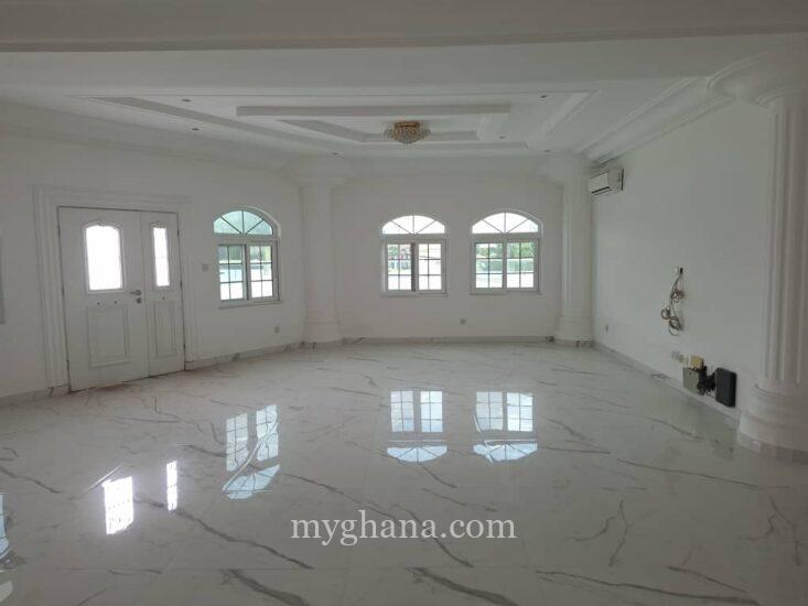 5 bedroom townhouse to let at Cantonments, Accra