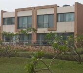 Executive 4 bedroom furnished to let at Movenpick Hotel, Ridge – Accra