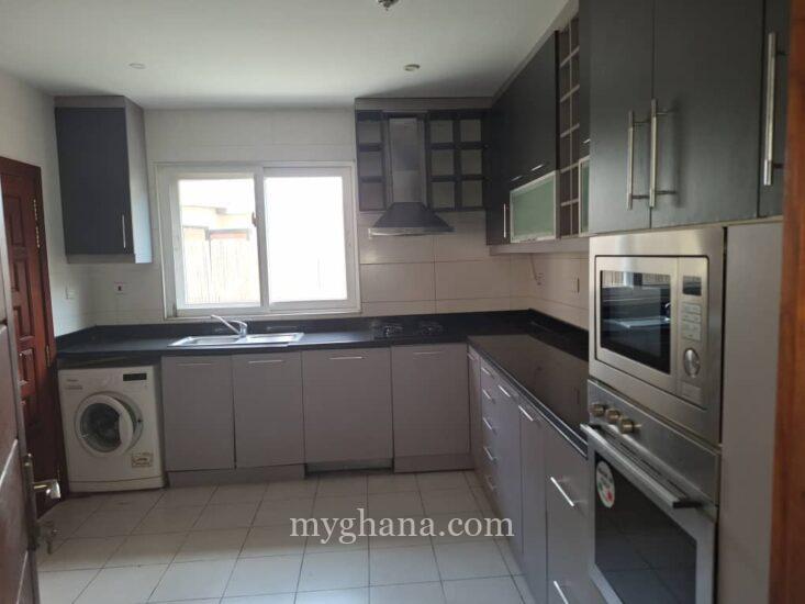 3 bedroom townhouse to let at Cantonment near US Embassy, Accra