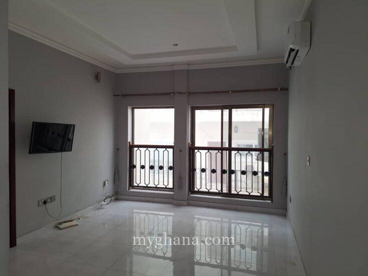 6 bedroom townhouse to let at Cantonments near the Japan Embassy