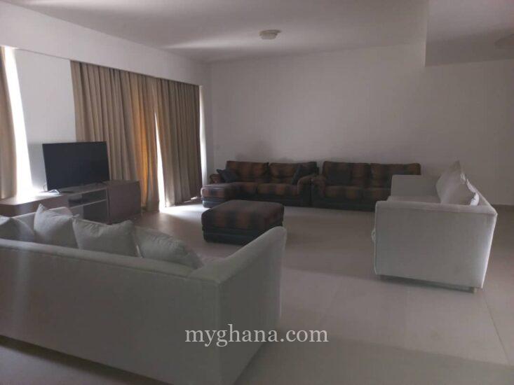 Executive 4 bedroom furnished to let at Movenpick Hotel, Ridge – Accra