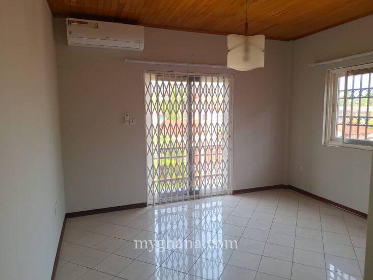 4 bedroom townhouse to let at Labone, Accra