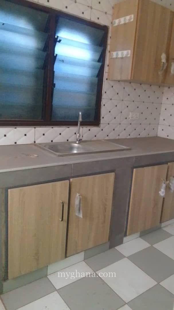 Executive chamber and hall self contain for rent lekma manet road
