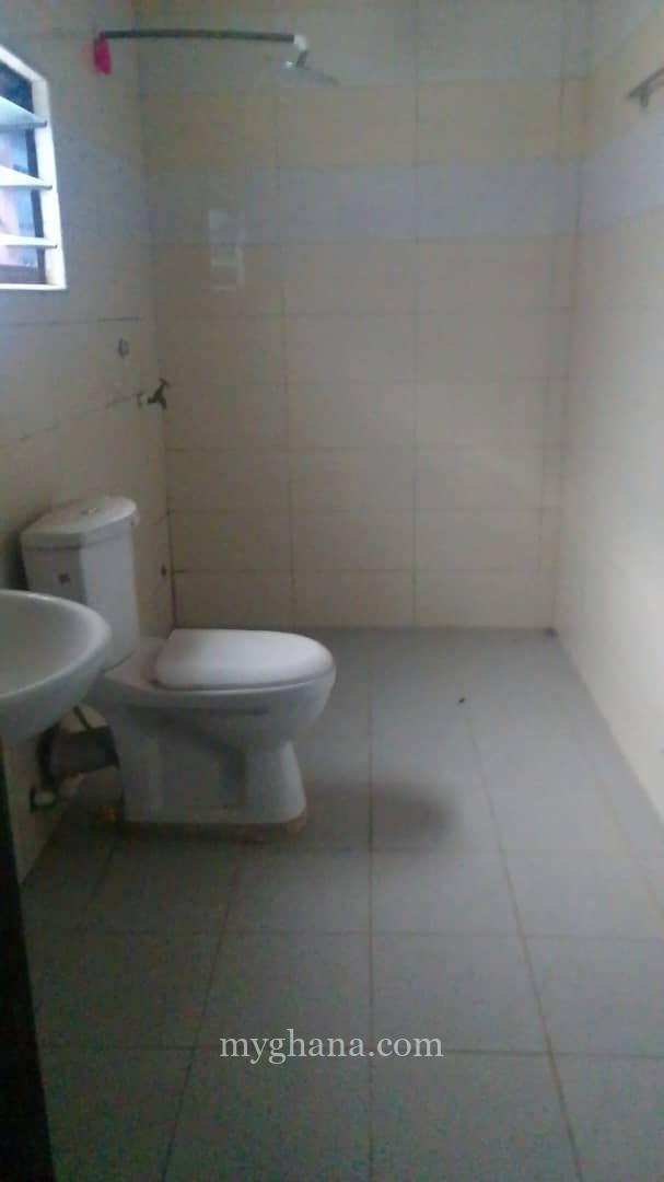 Executive chamber and hall self contain for rent lekma manet road