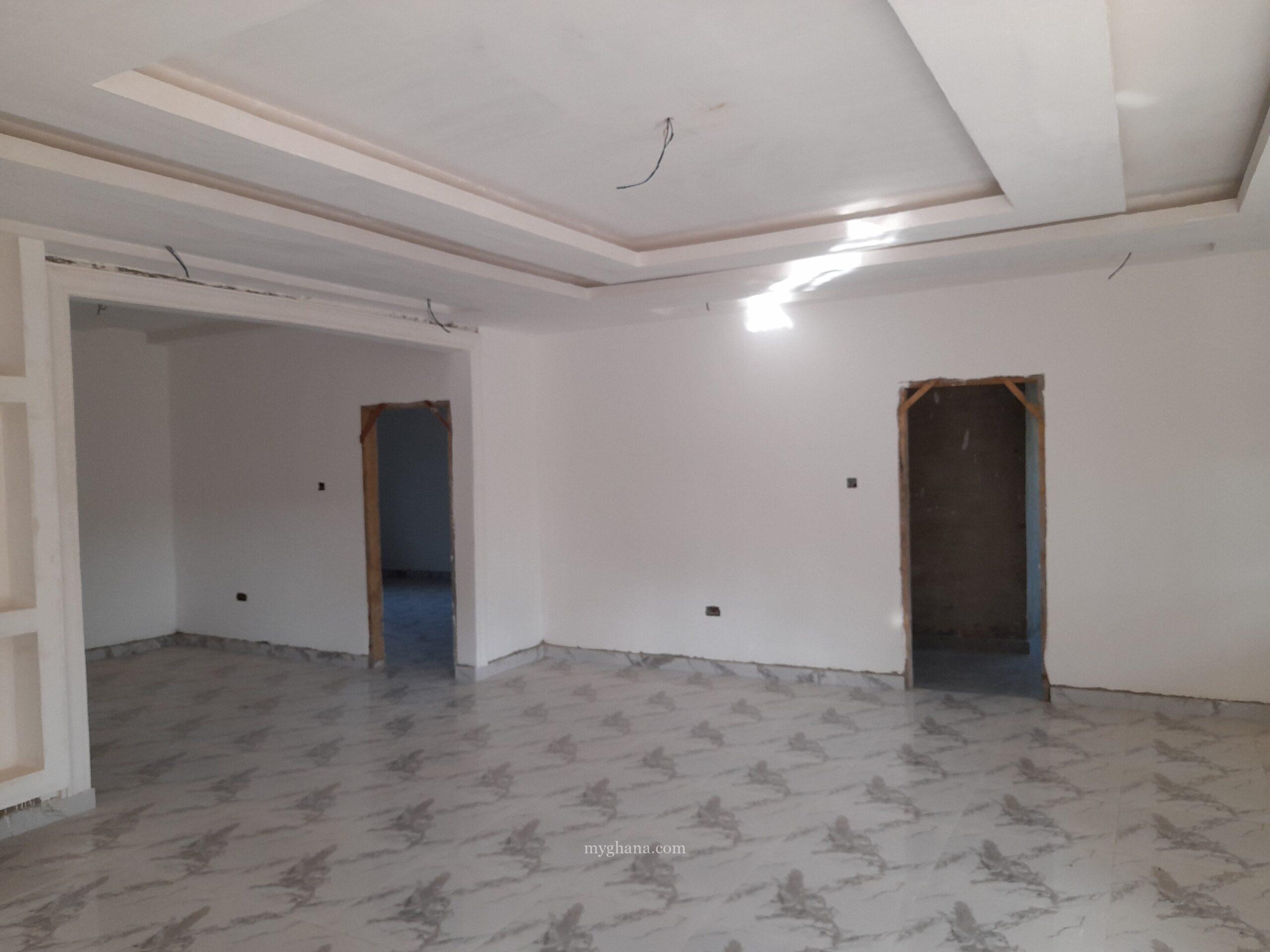 4 bedroom house near completion 95% @ Oyibi
