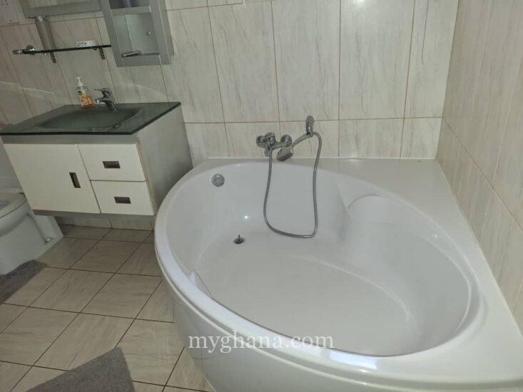 3 bedroom apartment to let at Cantonments, Accra