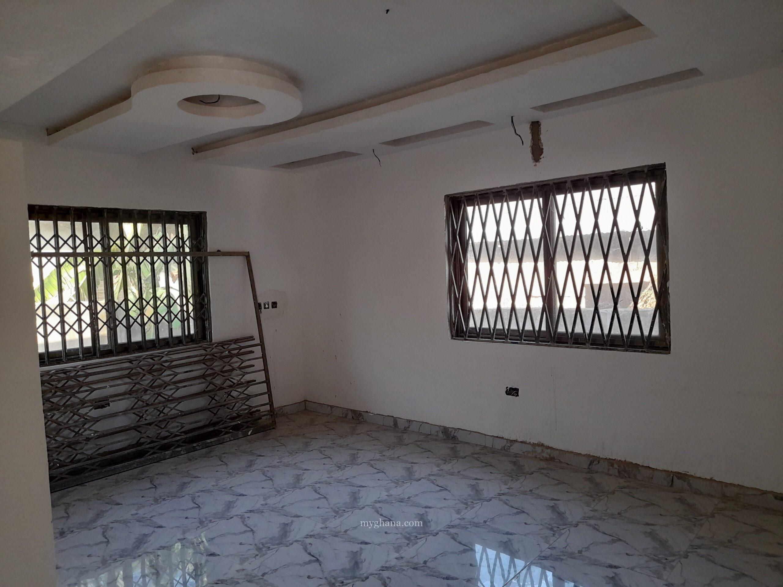 4 bedroom house near completion 95% @ Oyibi
