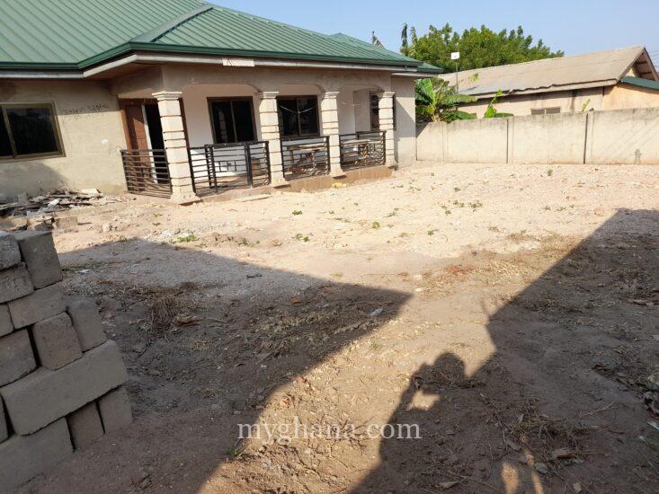 4 bedroom house near completion 95% @ Oyibi