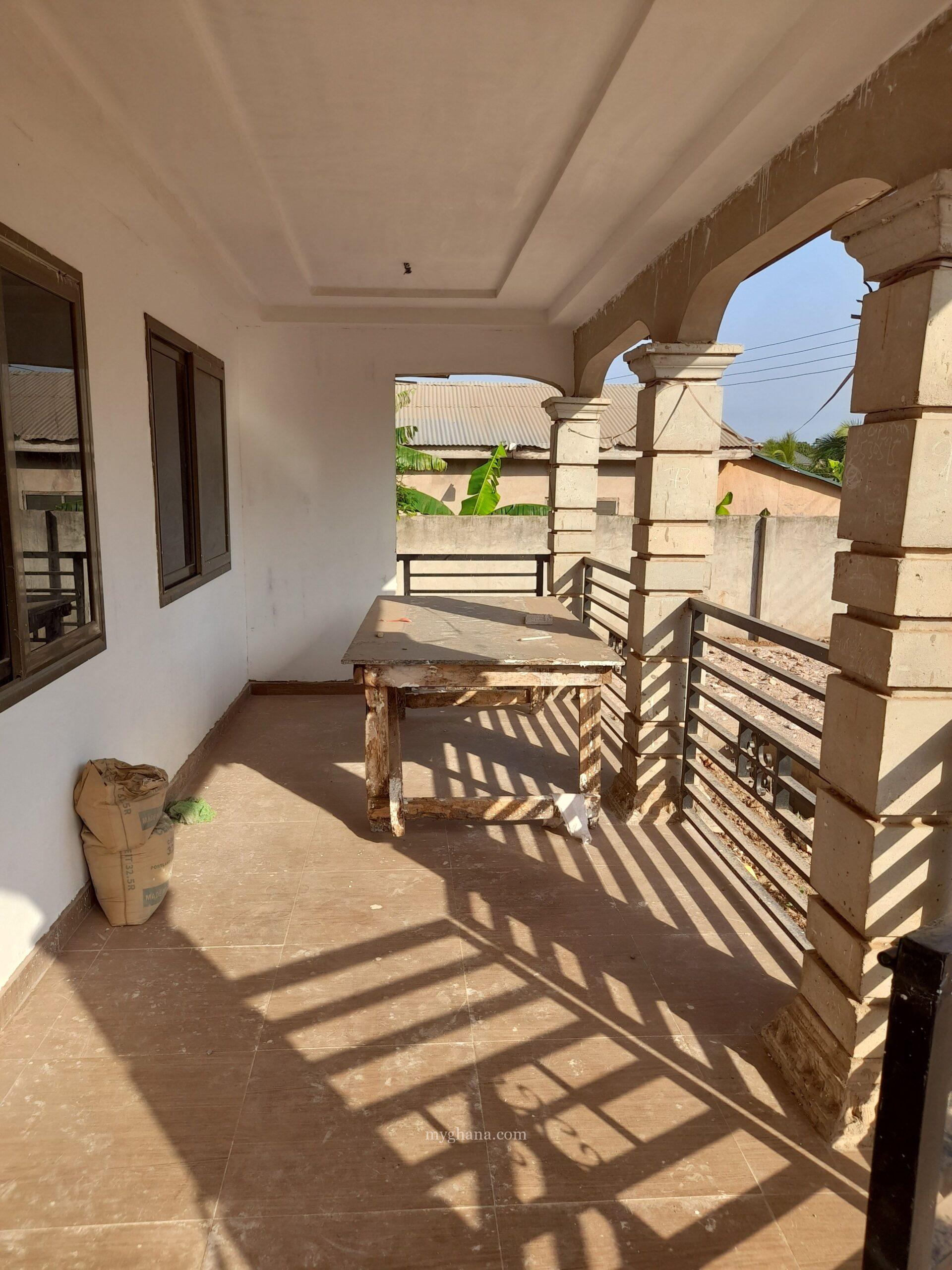 4 bedroom house near completion 95% @ Oyibi