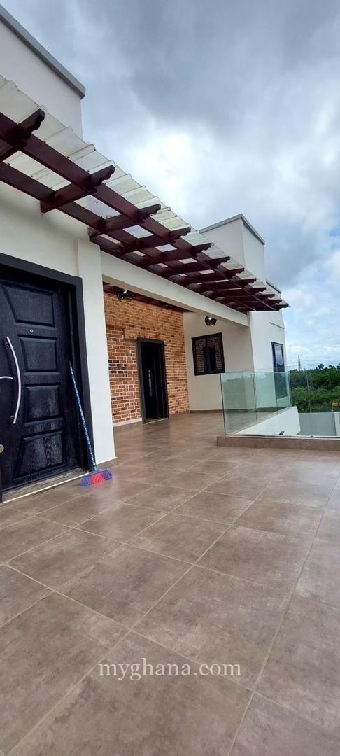 4 bedroom house for rent at east Legon hills
