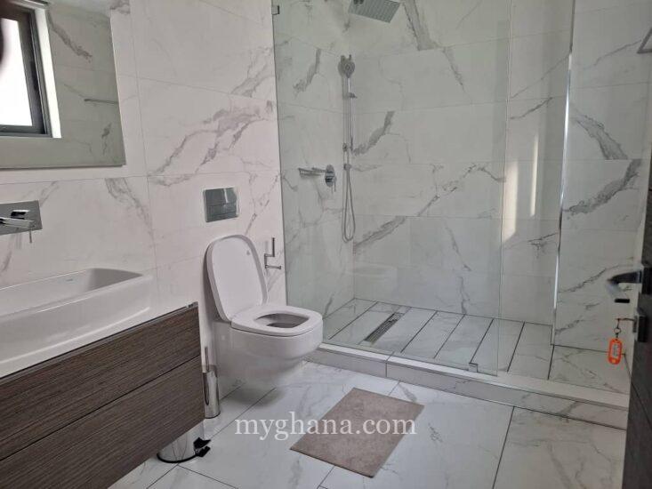 4 bed furnished townhouse to let at East Legon near the French Sch, Accra