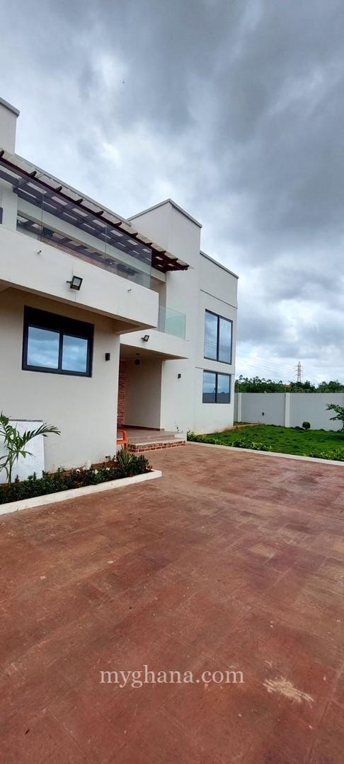 4 bedroom house for rent at east Legon hills