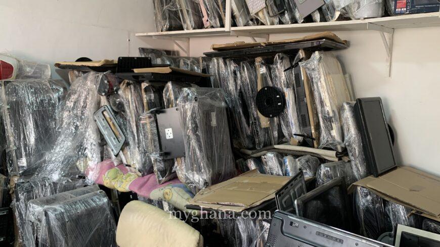 Home Used TVs, Washing machines, blenders etc for sale at Atonsu High Schoo