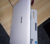 Asus mini laptop dual core 2
