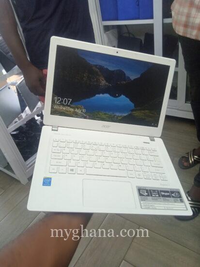 Asus mini laptop dual core 2