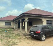 EXECUTIVE 4 BEDROOM, 2 SEPARATE BOYSQUARTERS FOR SALE AT MEDIE