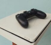 Ps4 Slim Jailbroken with Games