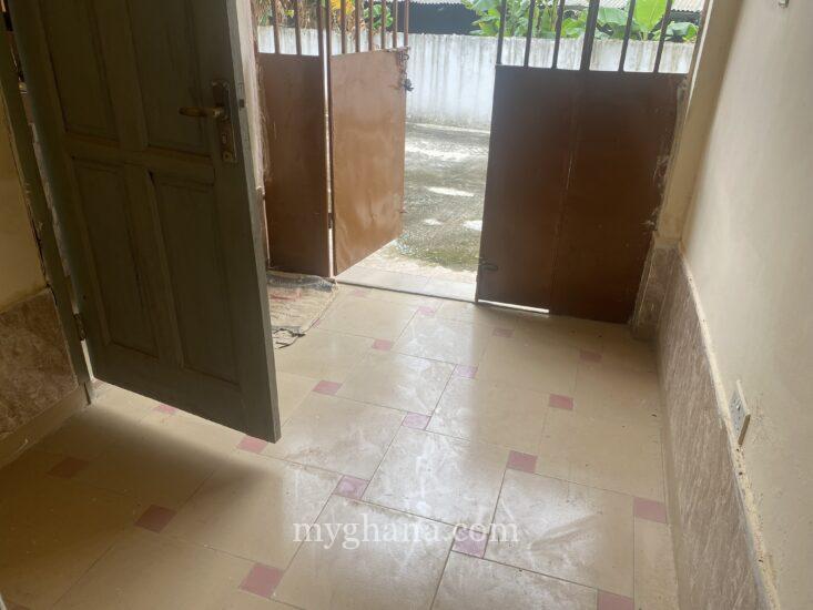 Chamber and hall self contain for rent at amasaman achiaman