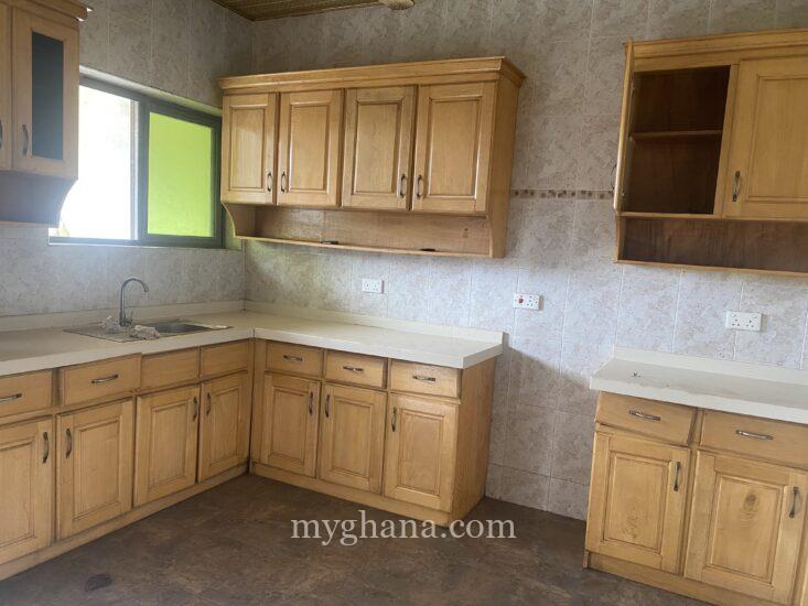 3 bedroom apartment for rent at amasaman cocobod