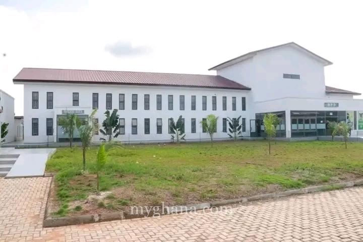 Ultra Modern Hospital 4 Sale~Asamankese