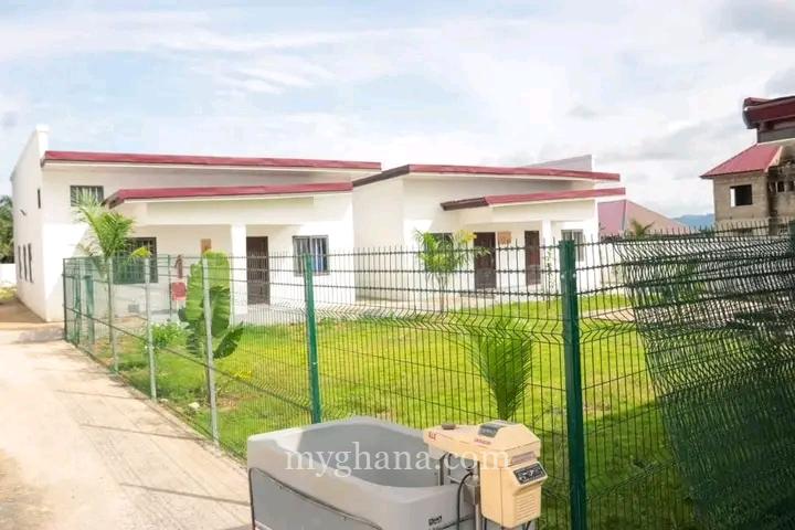 Ultra Modern Hospital 4 Sale~Asamankese