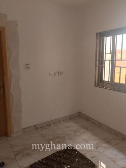Chamber and hall self contain for rent at Alahaji