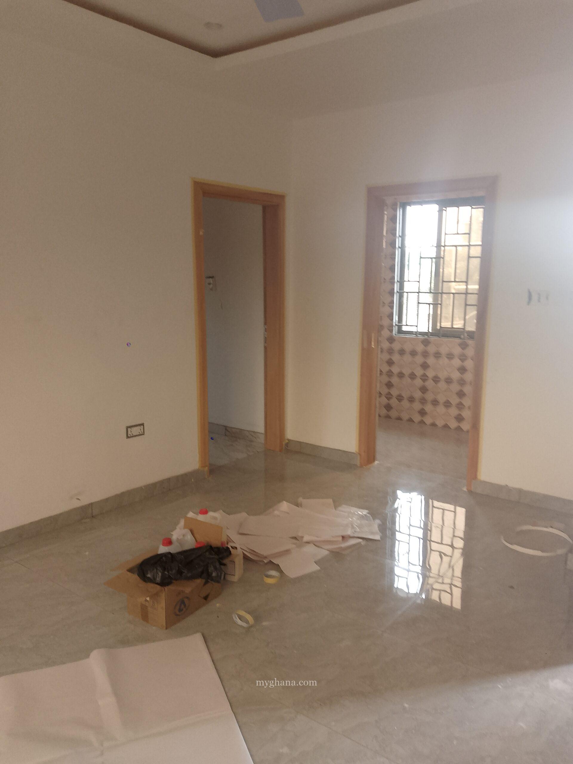 2 bedrooms apartment for rent at Alahaji