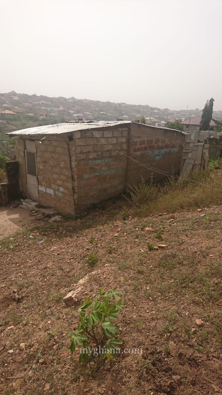 A plot at Bortianor alpplaku town – Accra