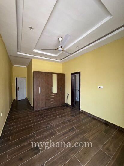 3 bedrooms self compound house for rent at botwe lakeside