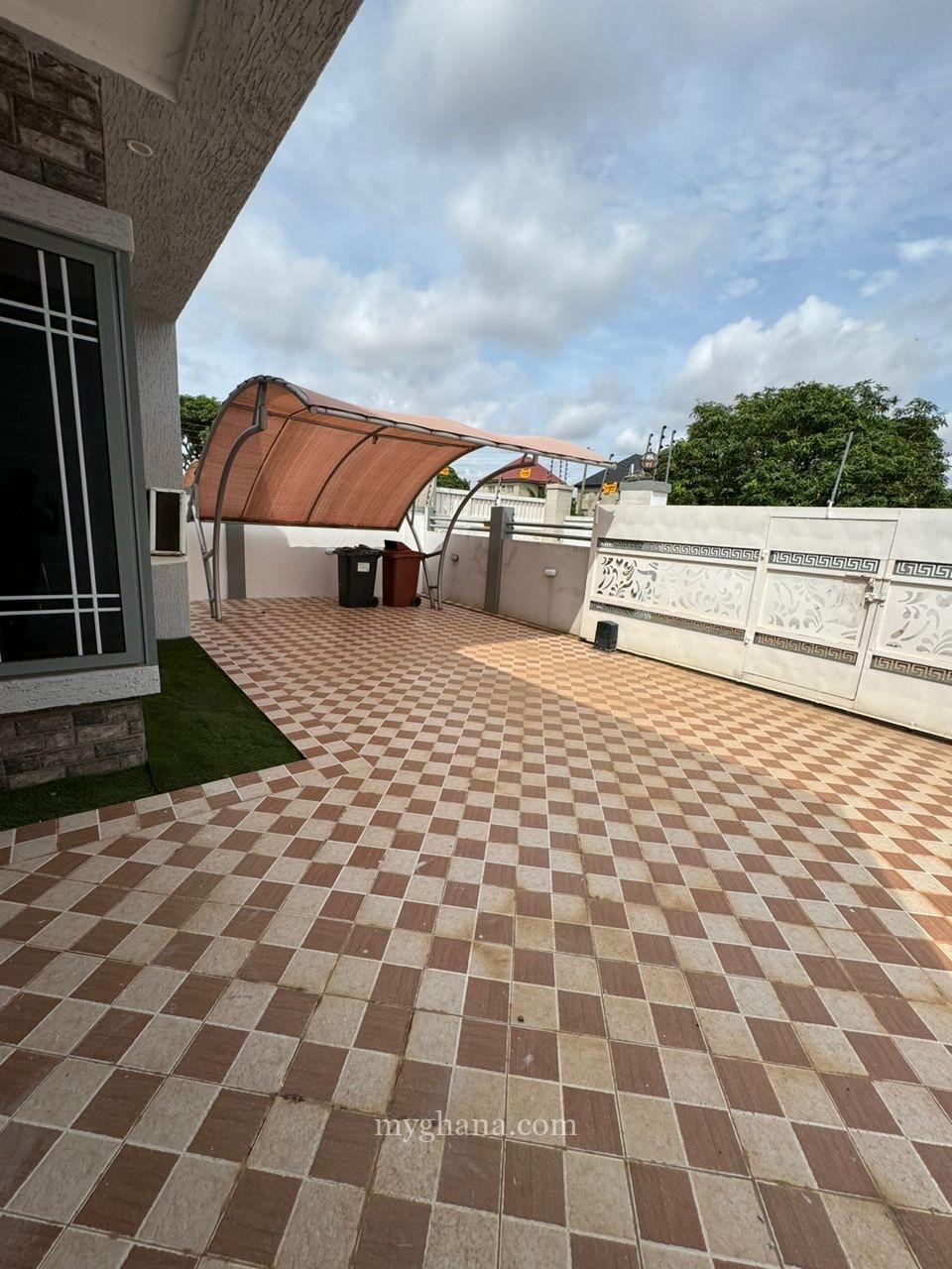 3 bedrooms self compound house for rent at botwe lakeside