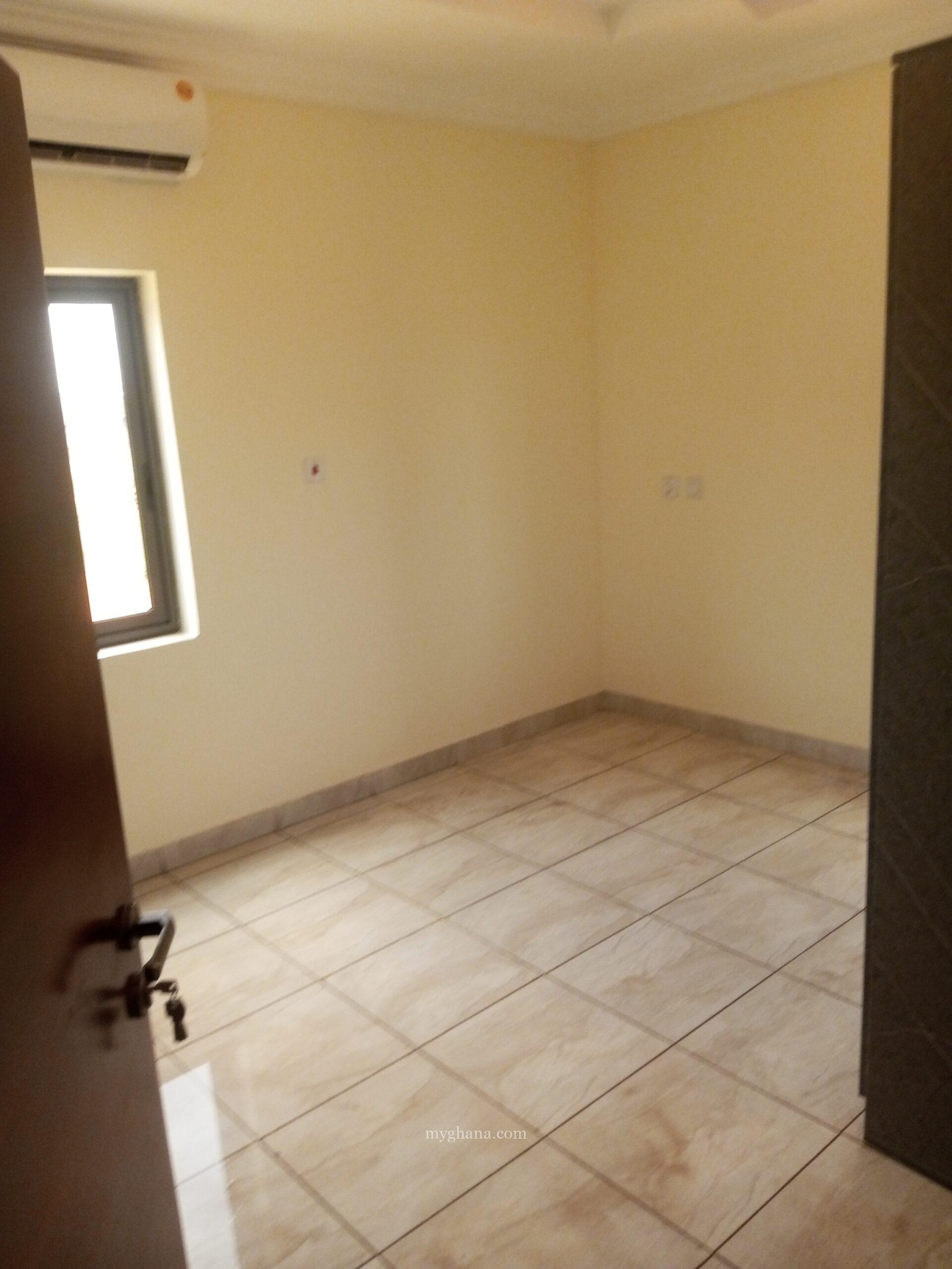 Two bedroom apartment for rent at community 25
