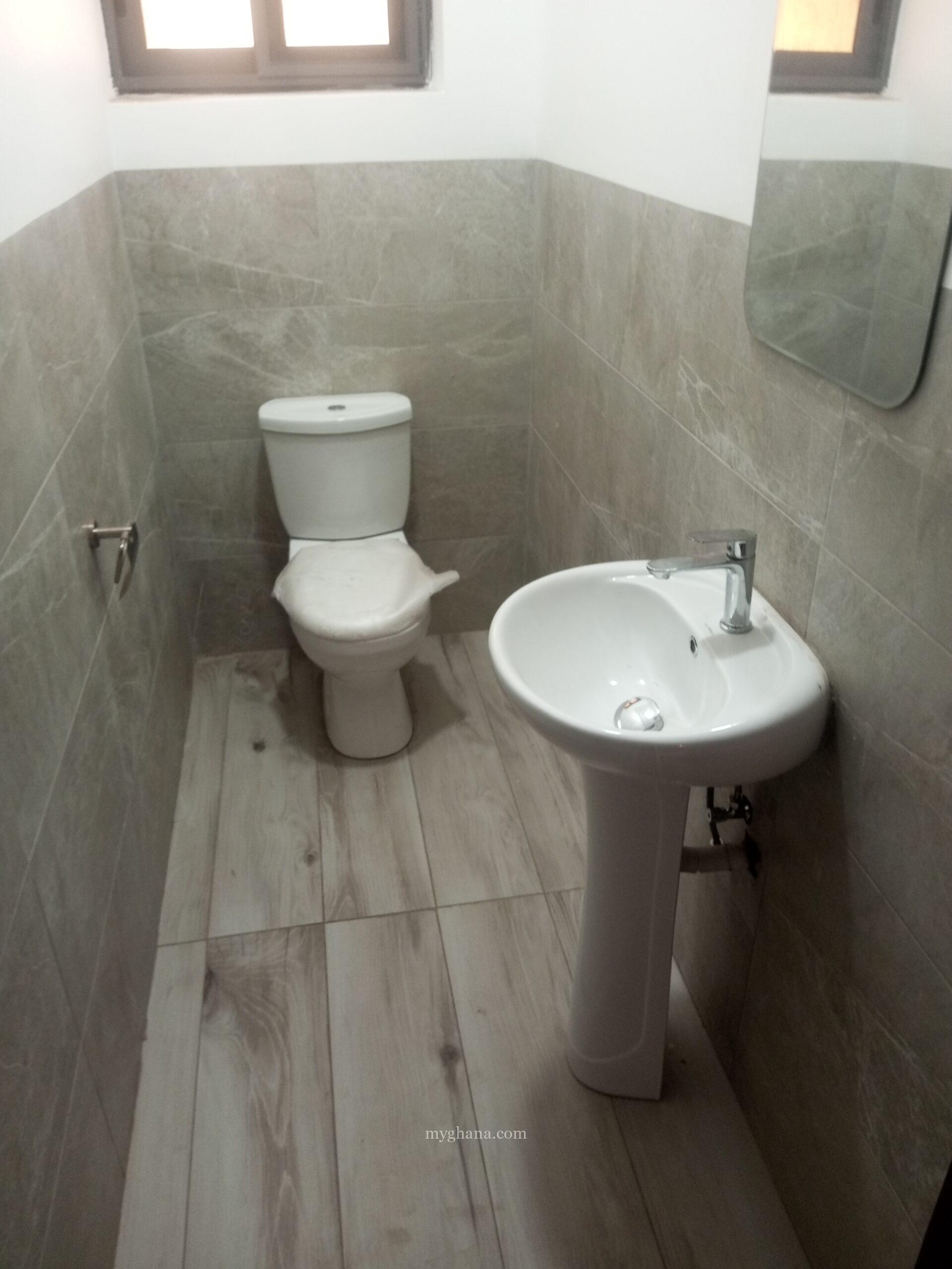 Two bedroom apartment for rent at community 25