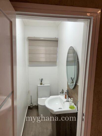 Fully furnished 3 bedrooms house fo rent at Achimota