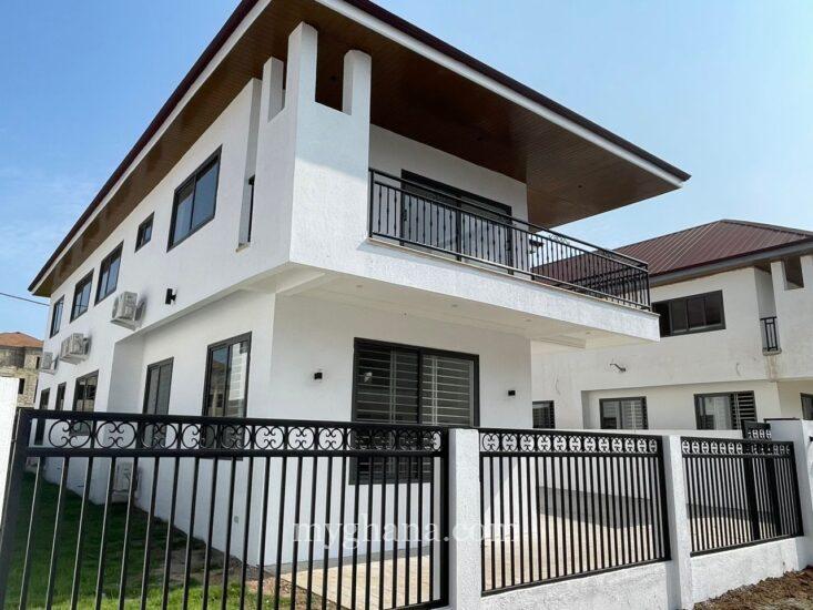 5 bedrooms house forsale at Madina Ritz Junction