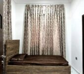 4 bedrooms house for rent at Lakeside