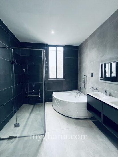 4bedroom house for sale at East Legon