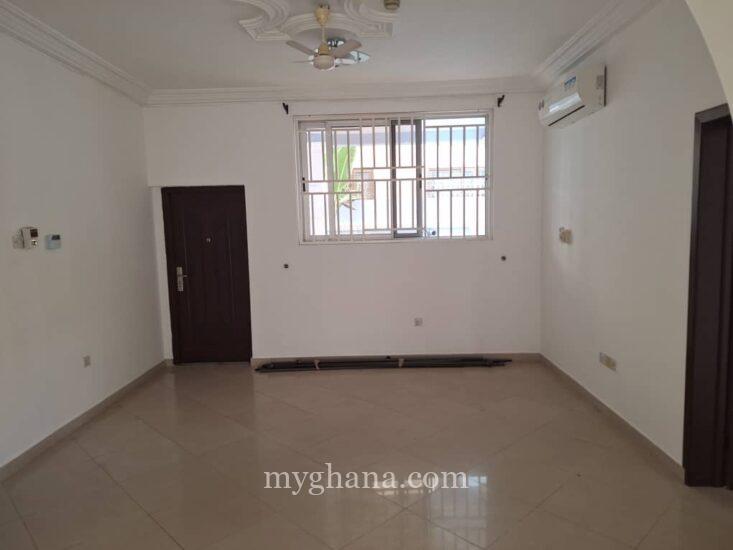 4 bedroom house with pool to let at Abelemkpe near Lincoln School, Accra