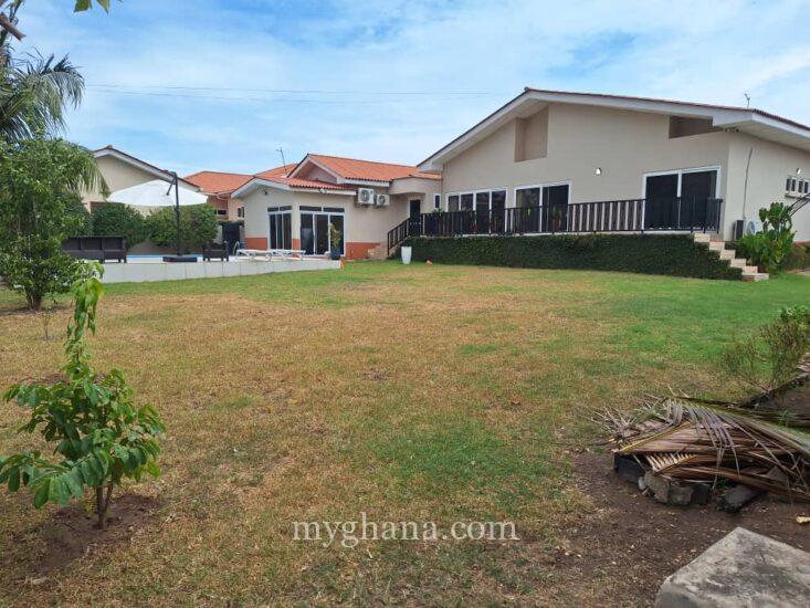 4 bedroom house with pool and garden to let at East Airport, Accra