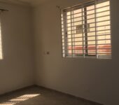 Executive newly built chamber and hall self contained for rent at lakeside