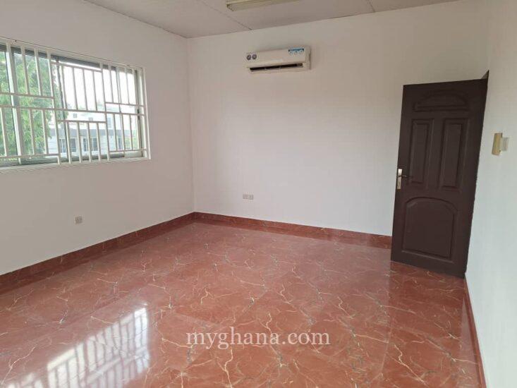 4 bedroom house with pool to let at Abelemkpe near Lincoln School, Accra