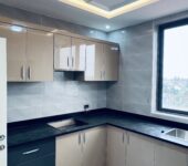 2bedrooms apartment for ren in Adjiringanor School Junction